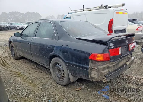 2000 Toyota Camry Ce z USA, uszkodzony, nr VIN JT2BG22K2Y0441308